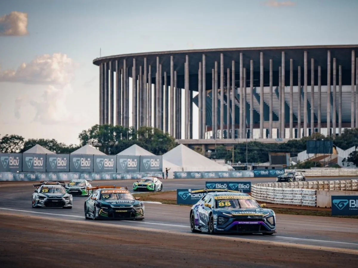 🚗🏁 BRASÍLIA VAI ACELERAR DE NOVO: POR QUE A CAPITAL SERÁ PALCO DE UMA CORRIDA DE 300 KM COM PORSCHE?