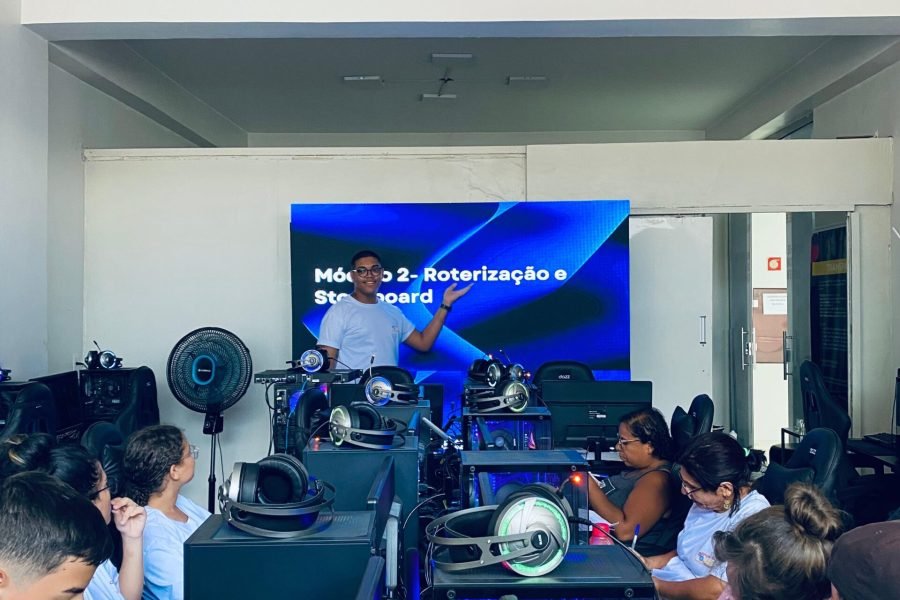 Com cursos gratuitos, jovens do Paranoá e Itapoã investem no futuro digital