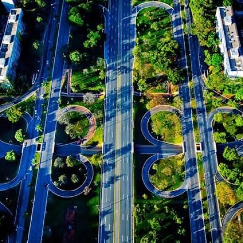 🏙️🚦 POR QUE BRASÍLIA NÃO TEM ESQUINAS COMO AS OUTRAS CIDADES?