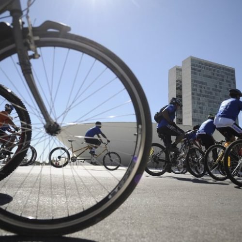 🚲 BRASÍLIA PODE SER UMA CIDADE MELHOR PARA CAMINHAR E PEDALAR? O DESAFIO É CONECTAR OS CAMINHOS