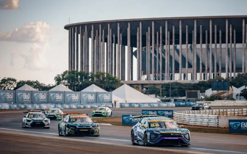 🚗🏁 BRASÍLIA VAI ACELERAR DE NOVO: POR QUE A CAPITAL SERÁ PALCO DE UMA CORRIDA DE 300 KM COM PORSCHE?